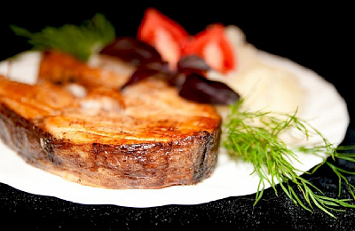 Превью Осётр свежемороженый (9+ кг)