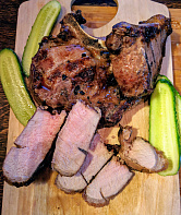 Корейка вольерного кабана на кости